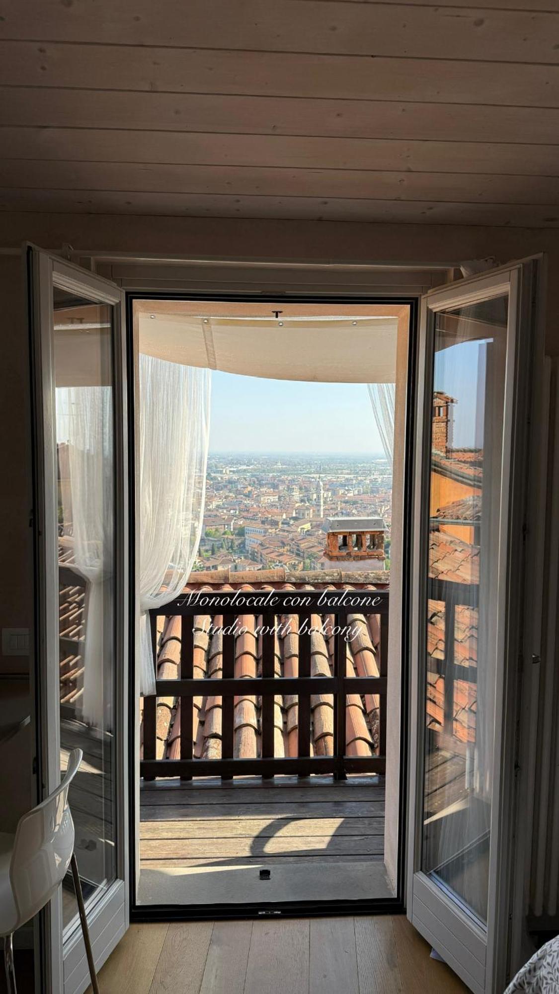 Livinn Bergamo La Mansardina1 E La Mansardina2 Zewnętrze zdjęcie